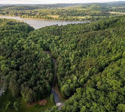 19 Acres of Recreational & Residential Land for Sale in Decatur, Tennessee