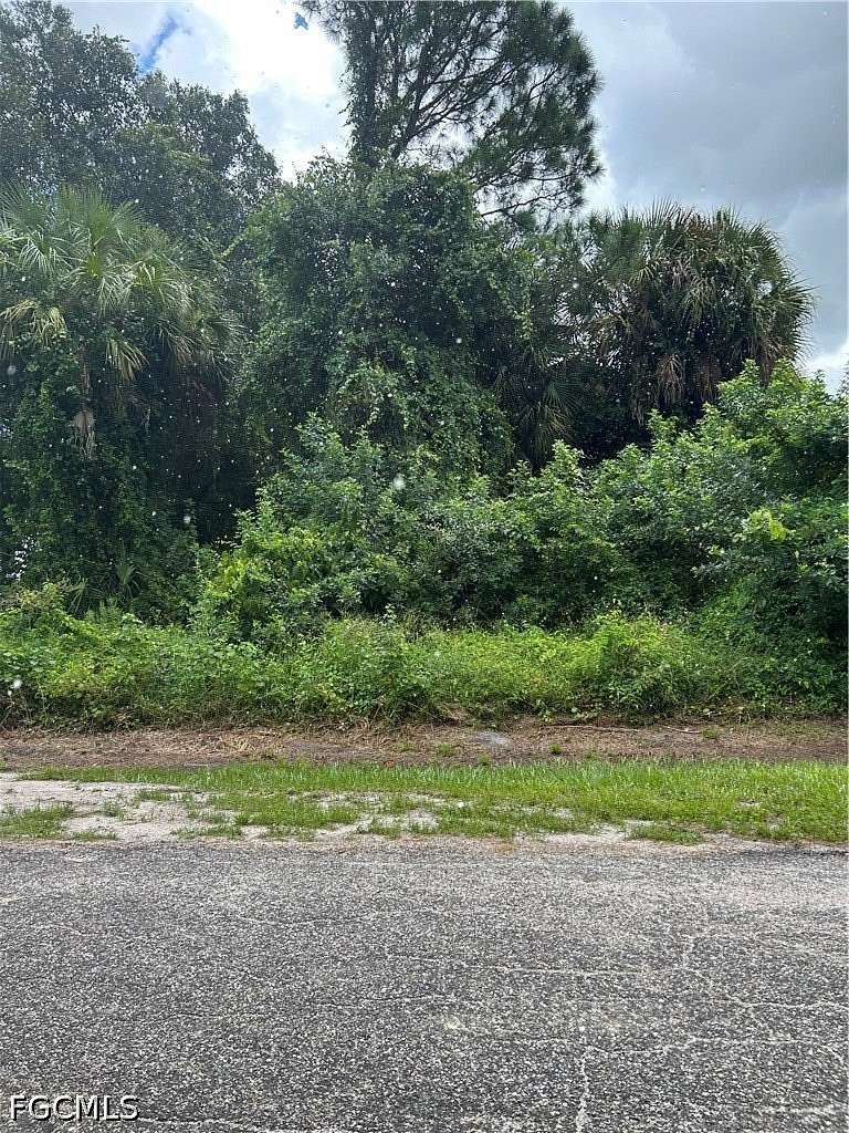 0.5 Acres of Residential Land for Sale in Lehigh Acres, Florida