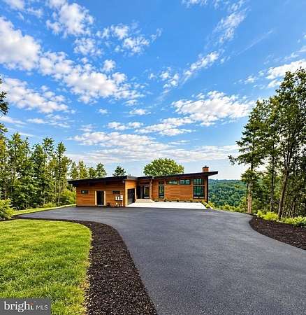6 Acres of Land with Home for Sale in Palmerton, Pennsylvania
