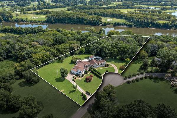 7.1 Acres of Land with Home for Sale in Madison, Tennessee