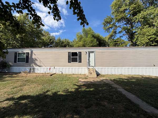 5 Acres of Land with Home for Sale in Norris City, Illinois