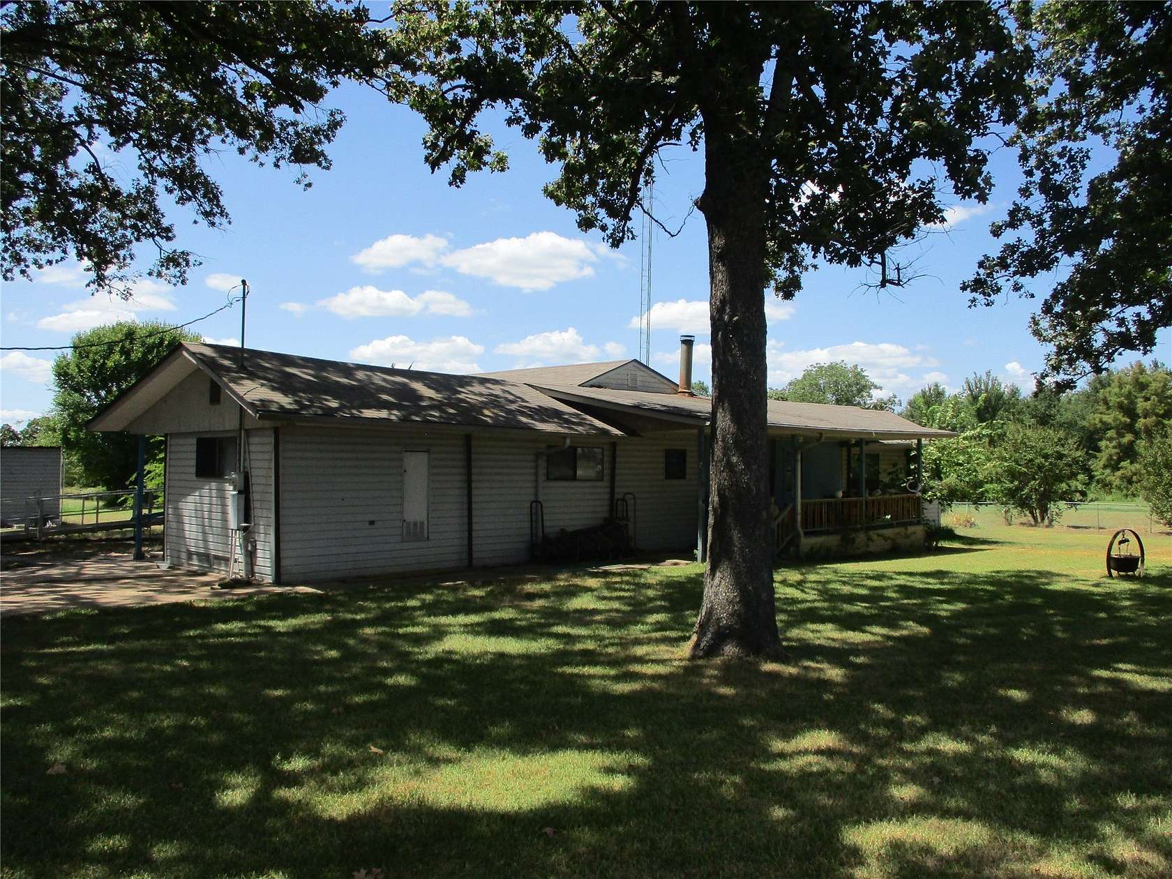 4.23 Acres of Land with Home for Sale in Emory, Texas