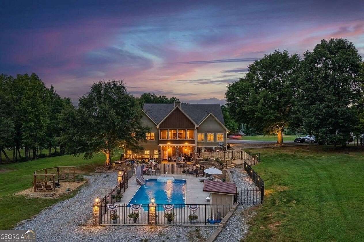 8 Acres of Land with Home for Sale in Cleveland, Georgia