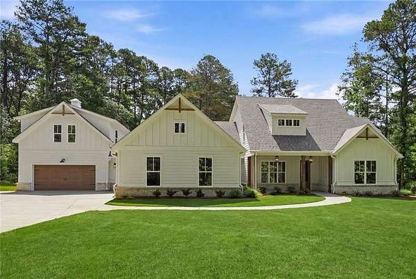 1.9 Acres of Land with Home for Sale in Marietta, Georgia