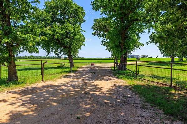 48 Acres of Agricultural & Residential Land for Sale in Willow City, Texas