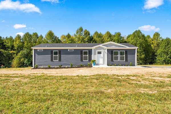 1.56 Acres of Land with Home for Sale in Lafayette, Tennessee