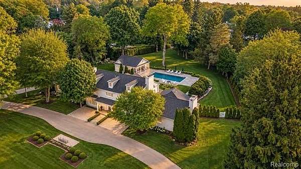 1.6 Acres of Land with Home for Sale in Bloomfield Hills, Michigan
