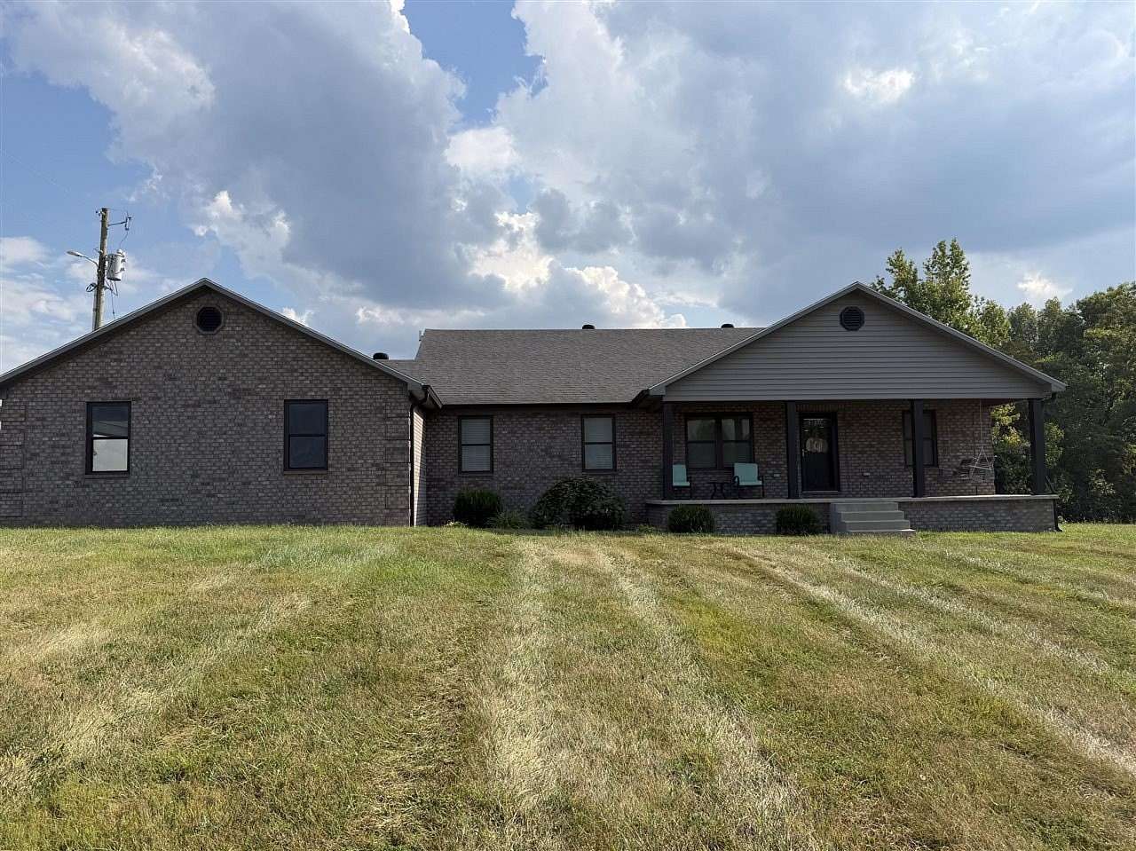 28 Acres of Agricultural Land with Home for Sale in Summer Shade, Kentucky