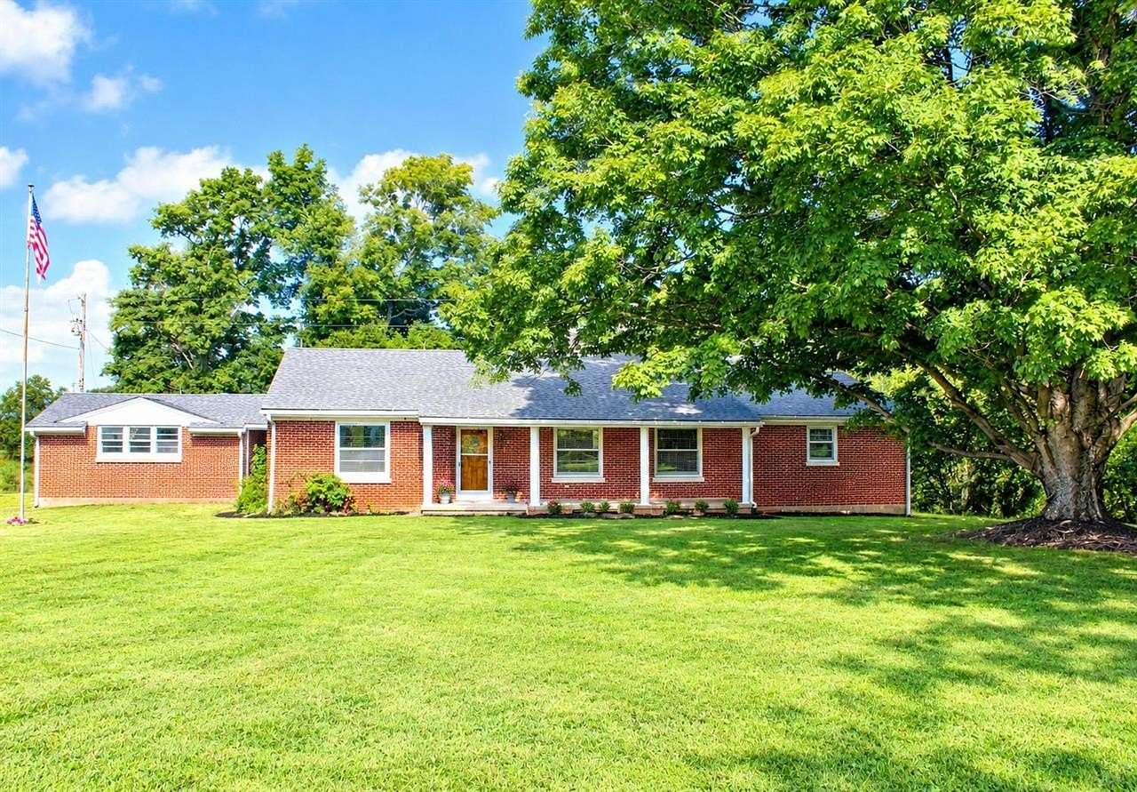 2.5 Acres of Land with Home for Sale in Park City, Kentucky