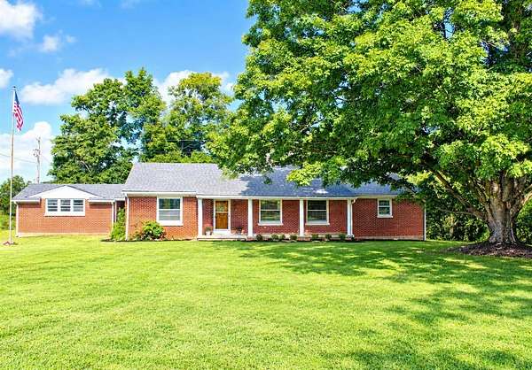 2.5 Acres of Land with Home for Sale in Park City, Kentucky