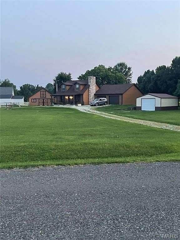 2 Acres of Land with Home for Sale in Edwardsville, Illinois