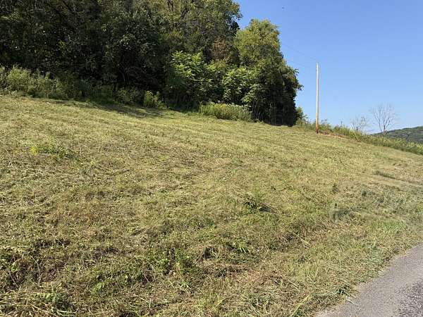 5 Acres of Land for Sale in Liberty, Tennessee