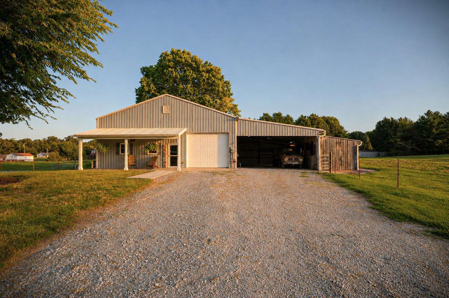 10.5 Acres of Land with Home for Sale in Columbia, Tennessee