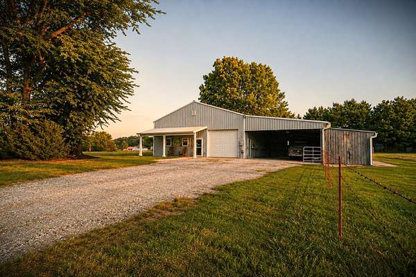10.5 Acres of Land with Home for Sale in Columbia, Tennessee