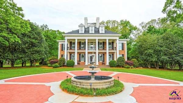 207 Acres of Land with Home for Sale in Fort Valley, Georgia