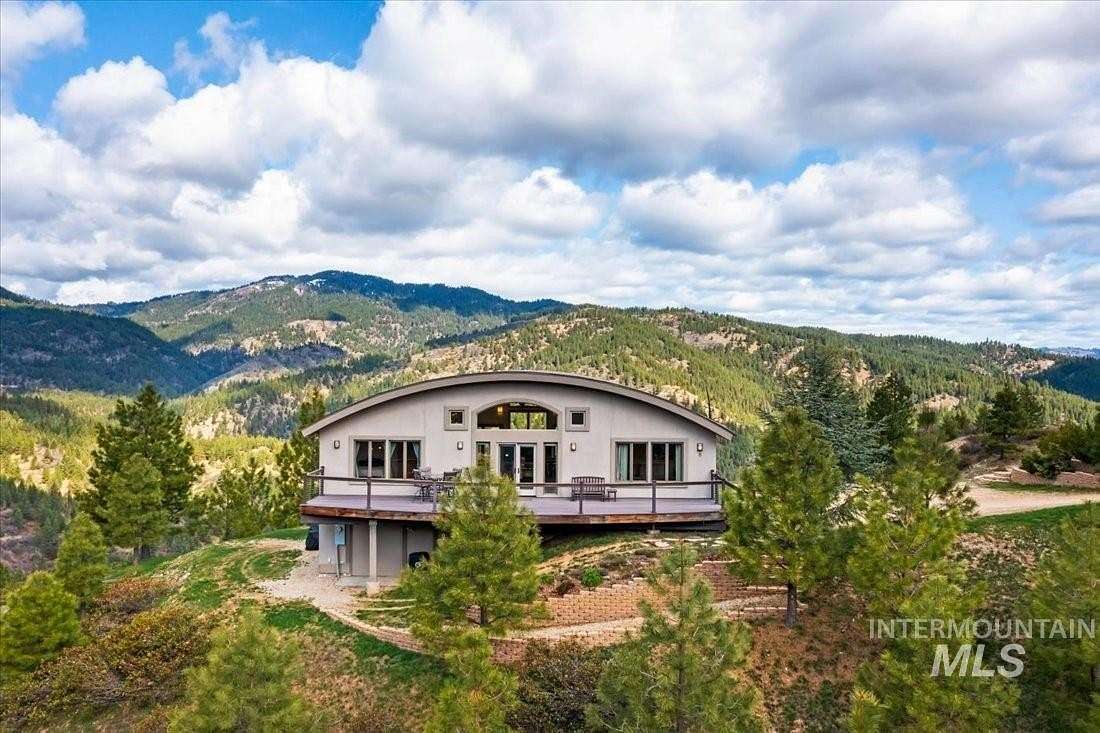 7.74 Acres of Land with Home for Sale in Boise, Idaho