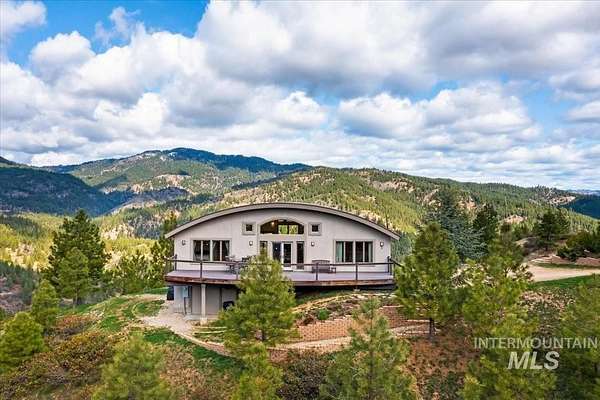7.74 Acres of Land with Home for Sale in Boise, Idaho