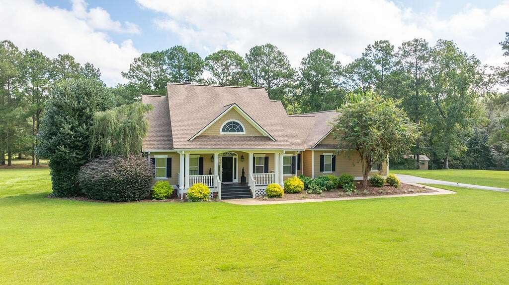 3.62 Acres of Land with Home for Sale in Cairo, Georgia