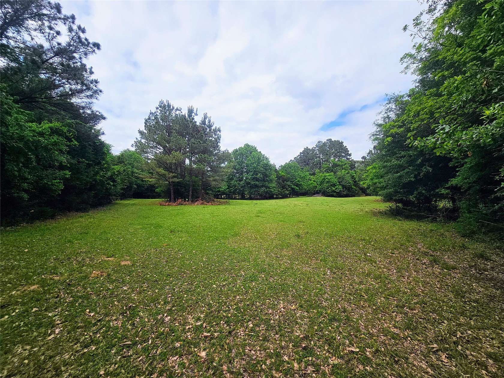 4.5 Acres of Land for Sale in Paris, Texas