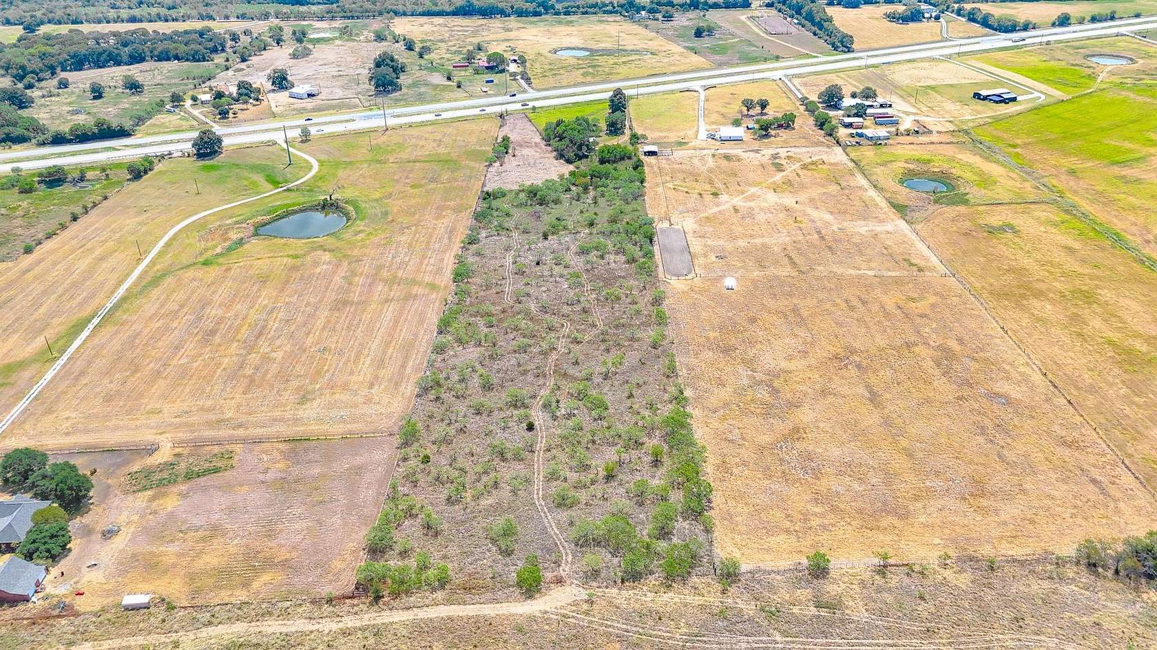 7.84 Acres of Land for Sale in Dawson, Texas