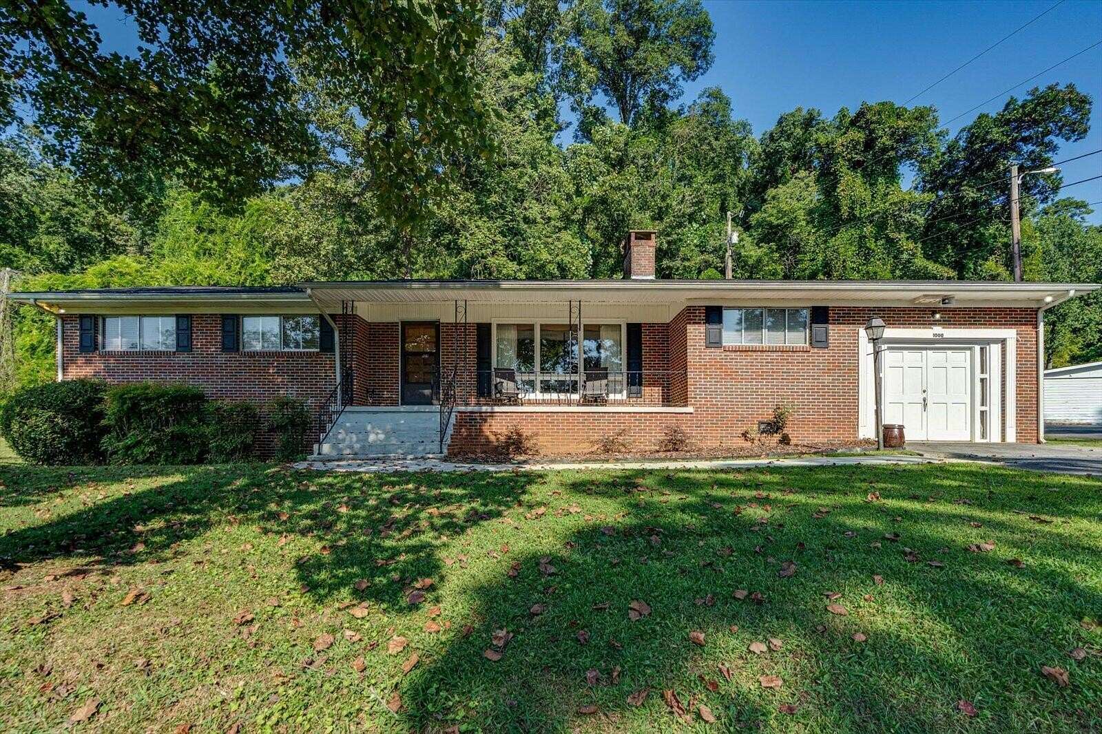 15.8 Acres of Land with Home for Sale in South Pittsburg, Tennessee