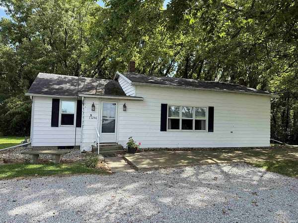 3.5 Acres of Land with Home for Sale in Syracuse, Indiana