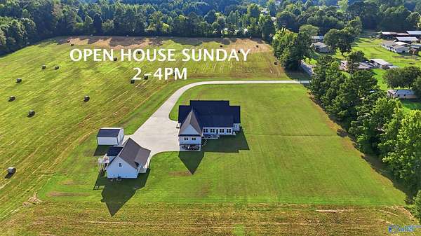 14 Acres of Land with Home for Sale in New Hope, Alabama