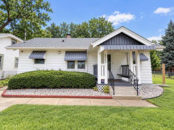 23 Acres of Land with Home for Sale in Sioux City, Iowa