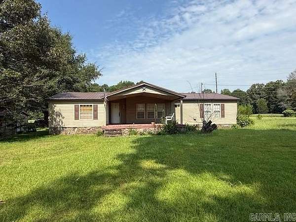 1.5 Acres of Land with Home for Sale in Sheridan, Arkansas