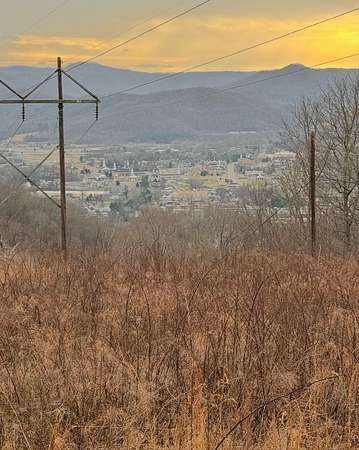 75 Acres of Recreational & Residential Land for Sale in Williamsburg, Kentucky