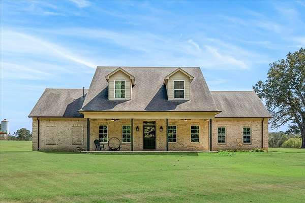 6.13 Acres of Land with Home for Sale in Moscow, Tennessee