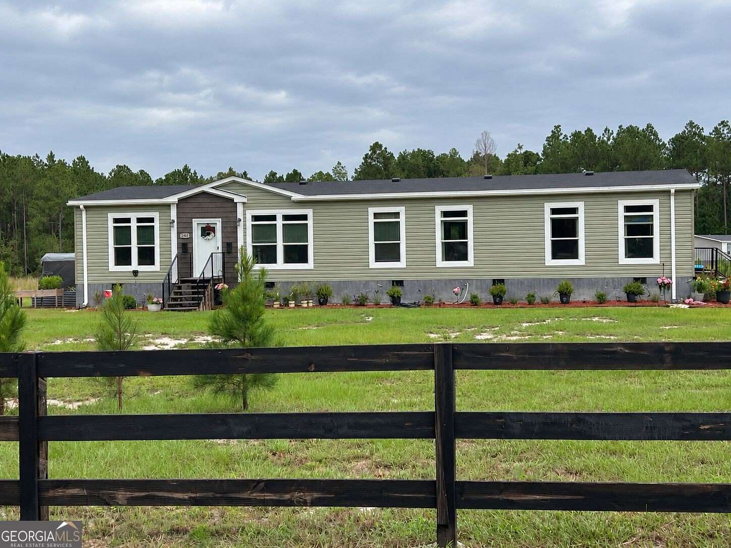 1.68 Acres of Land with Home for Sale in Waycross, Georgia