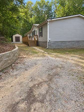 8.48 Acres of Land with Home for Sale in Dickson, Tennessee