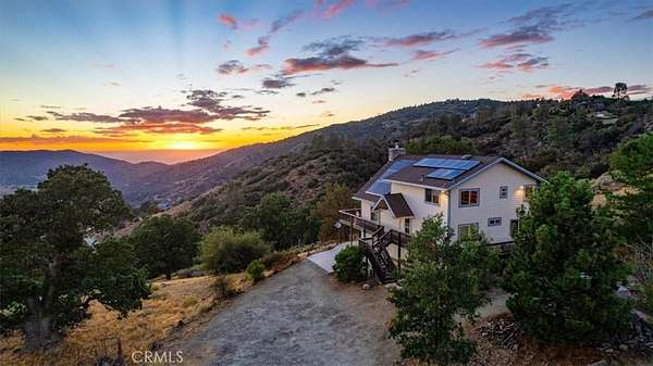 5.32 Acres of Land with Home for Sale in Tehachapi, California