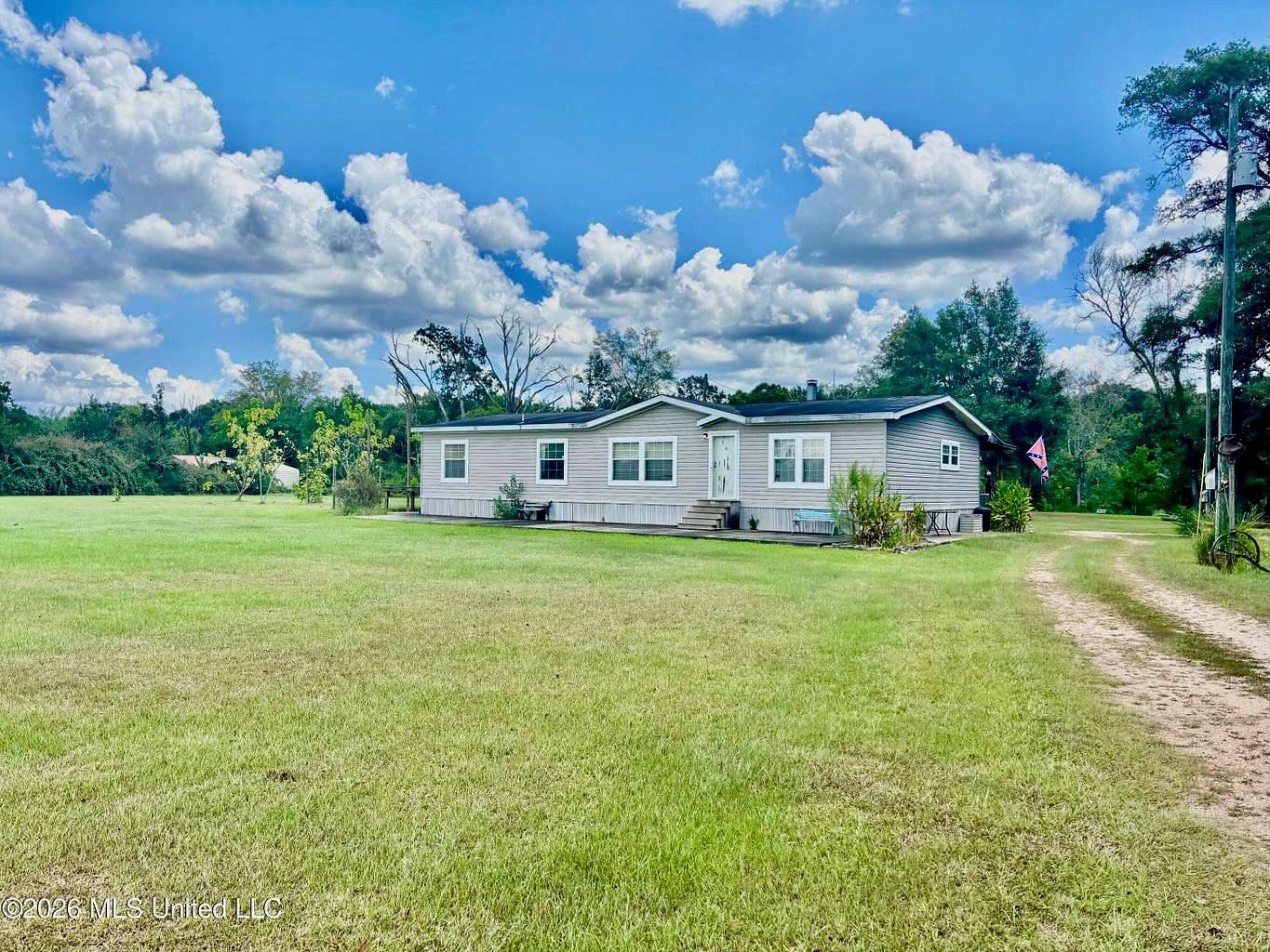 7 Acres of Land with Home for Sale in Monticello, Mississippi