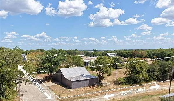 1.67 Acres of Improved Commercial Land for Sale in Caldwell, Texas