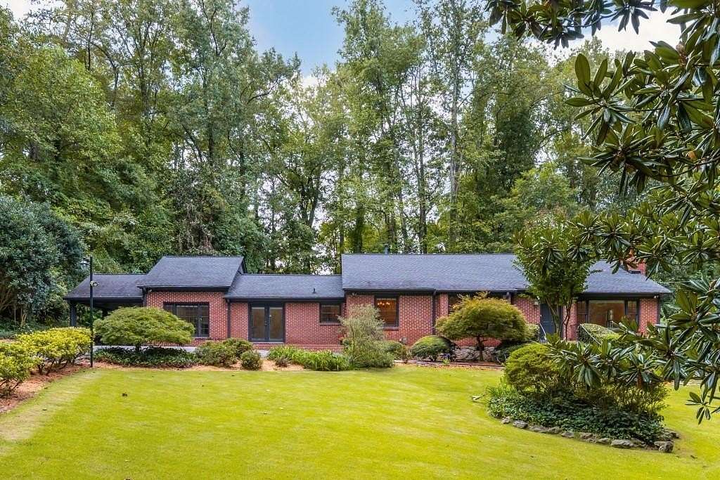 2 Acres of Land with Home for Sale in Atlanta, Georgia