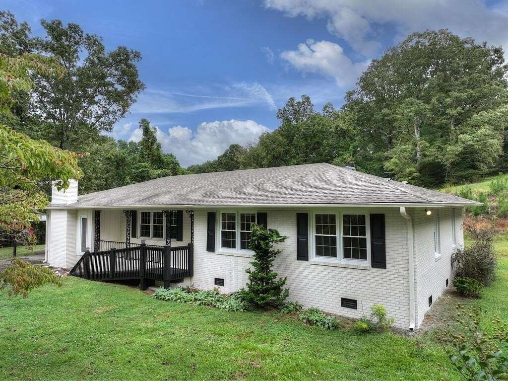 6 Acres of Land with Home for Sale in Ellijay, Georgia