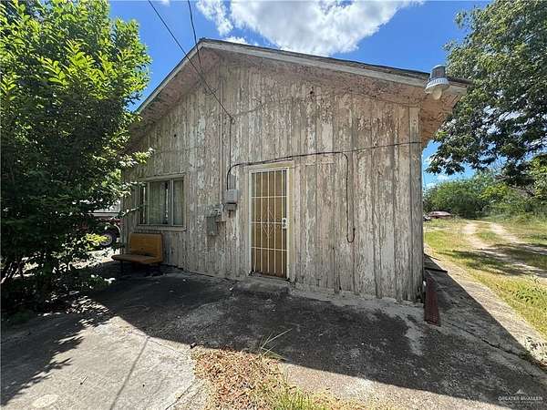1.84 Acres of Land with Home for Sale in Weslaco, Texas