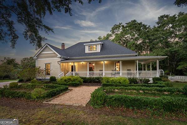 14.9 Acres of Land with Home for Sale in Rutledge, Georgia