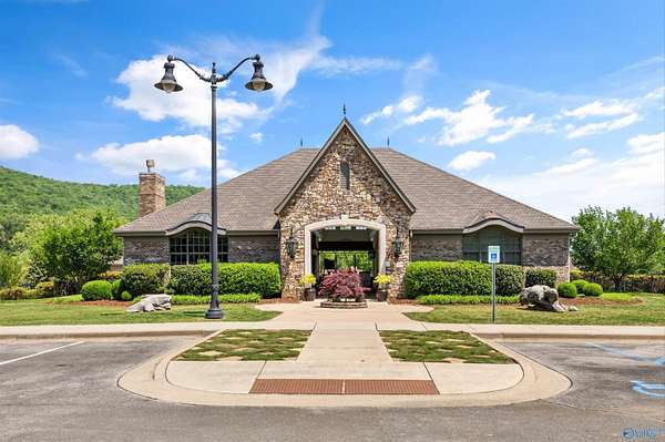 21 Acres of Recreational & Residential Land for Sale in Owens Cross Roads, Alabama