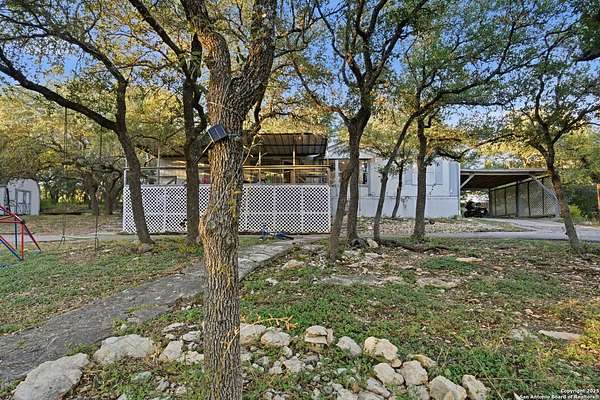 1.57 Acres of Improved Mixed-Use Land for Sale in Canyon Lake, Texas