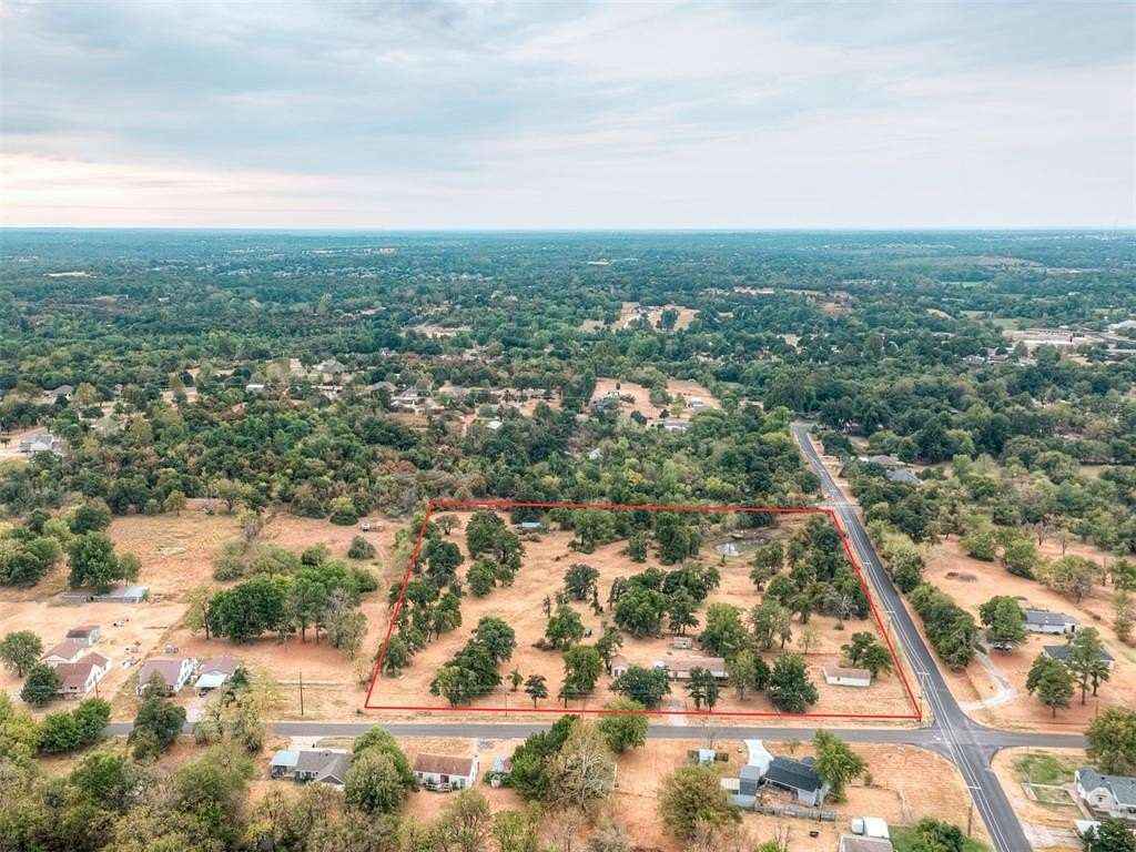 7 Acres of Land with Home for Sale in Nicoma Park, Oklahoma