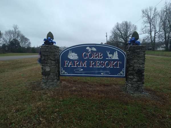 Land for Sale in Clifton, Tennessee