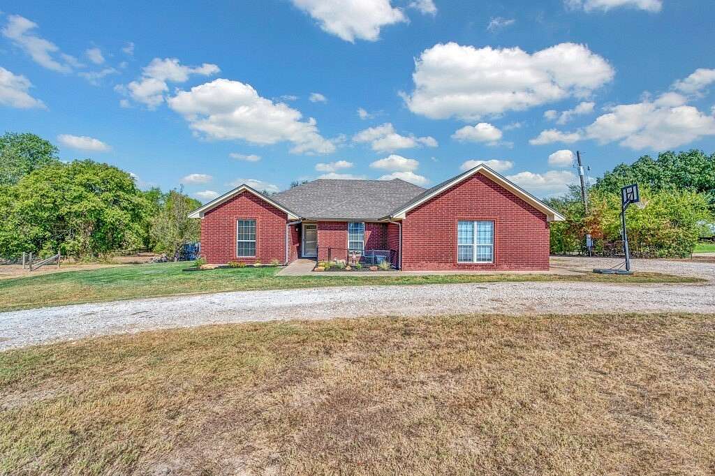 5.81 Acres of Land with Home for Sale in Lorena, Texas