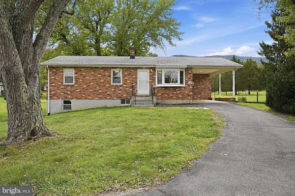 2.5 Acres of Land with Home for Sale in Strasburg, Virginia