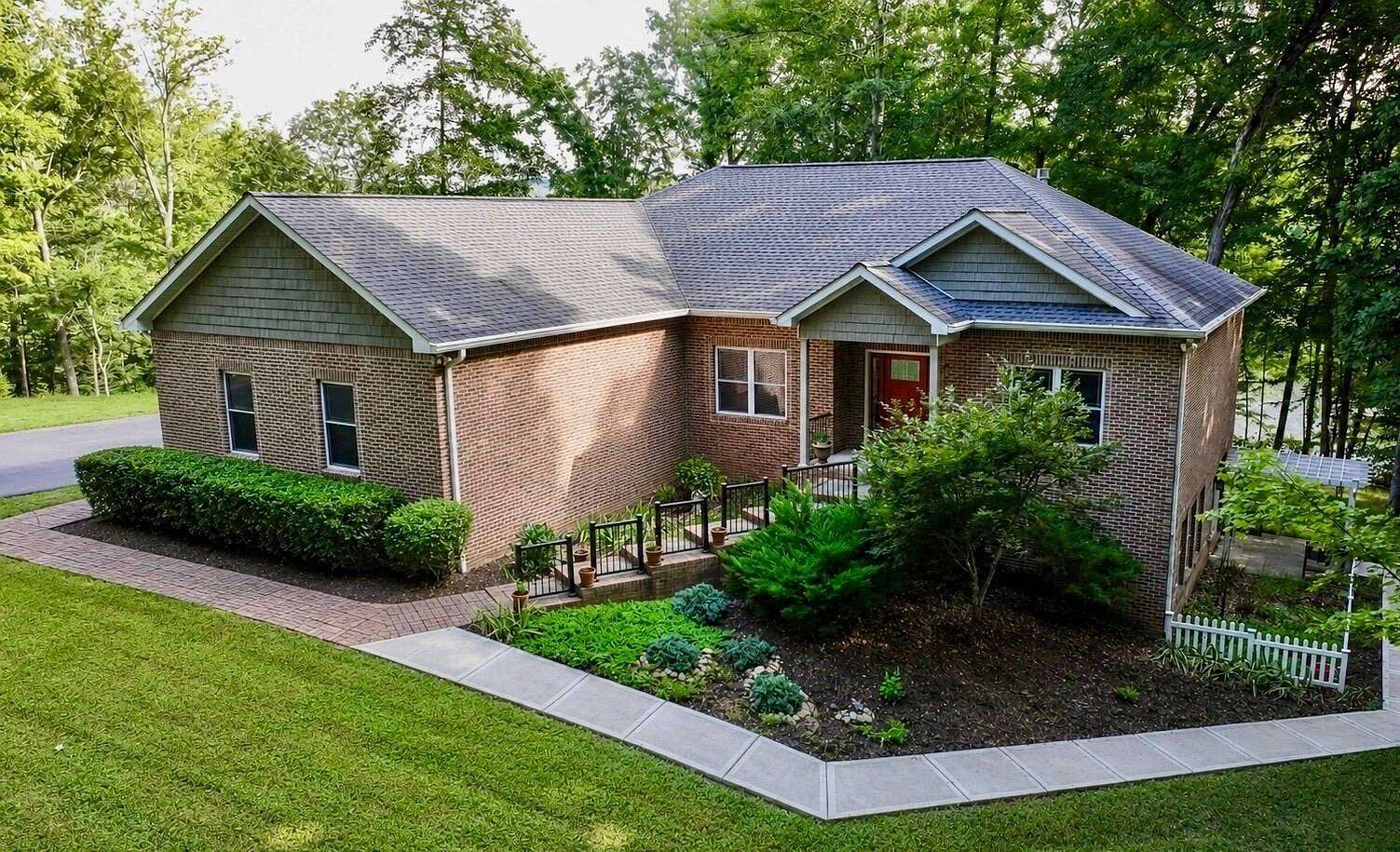 3.53 Acres of Land with Home for Auction in Cadiz, Kentucky