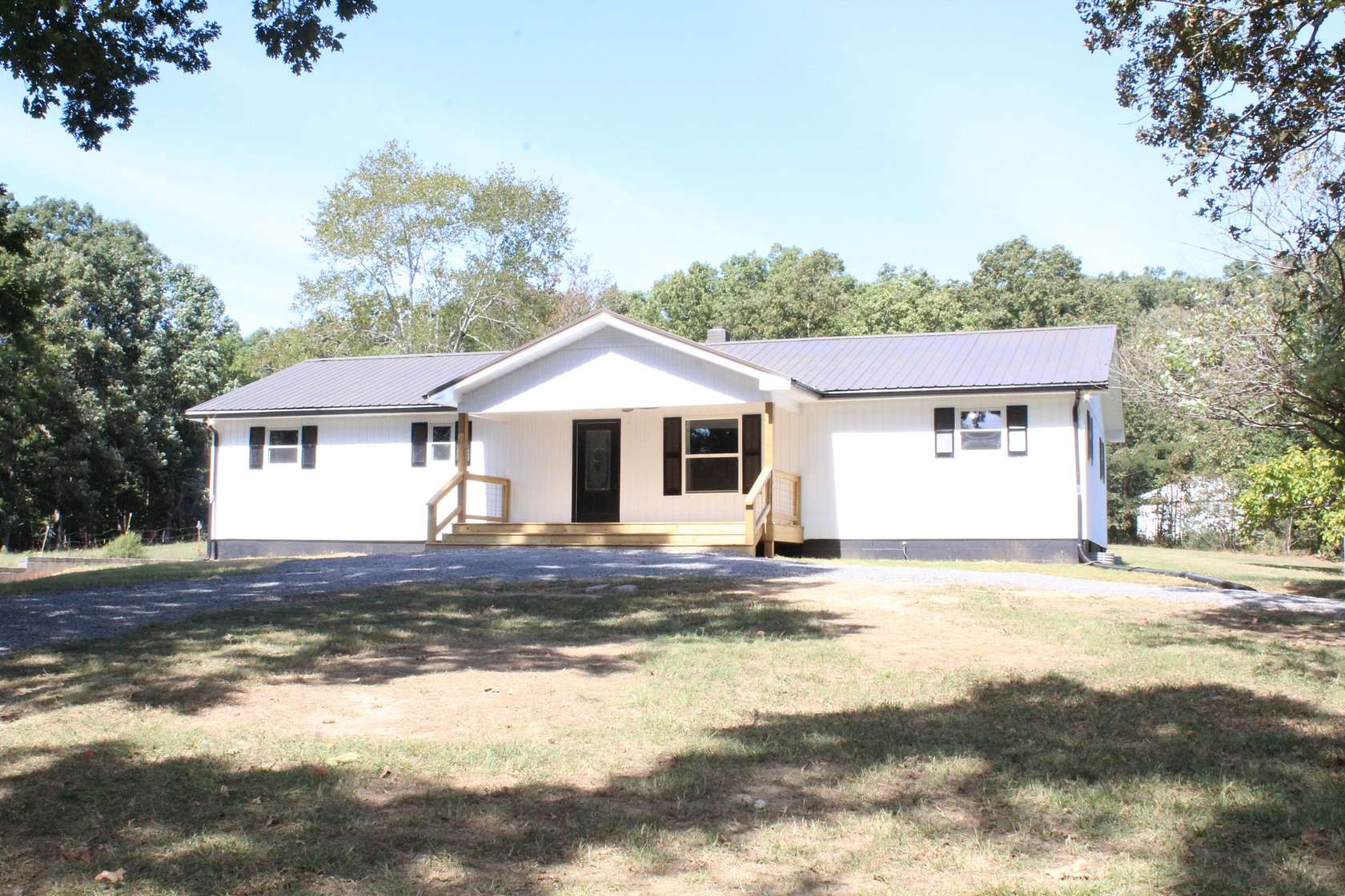 4.1 Acres of Land with Home for Sale in Baxter, Tennessee