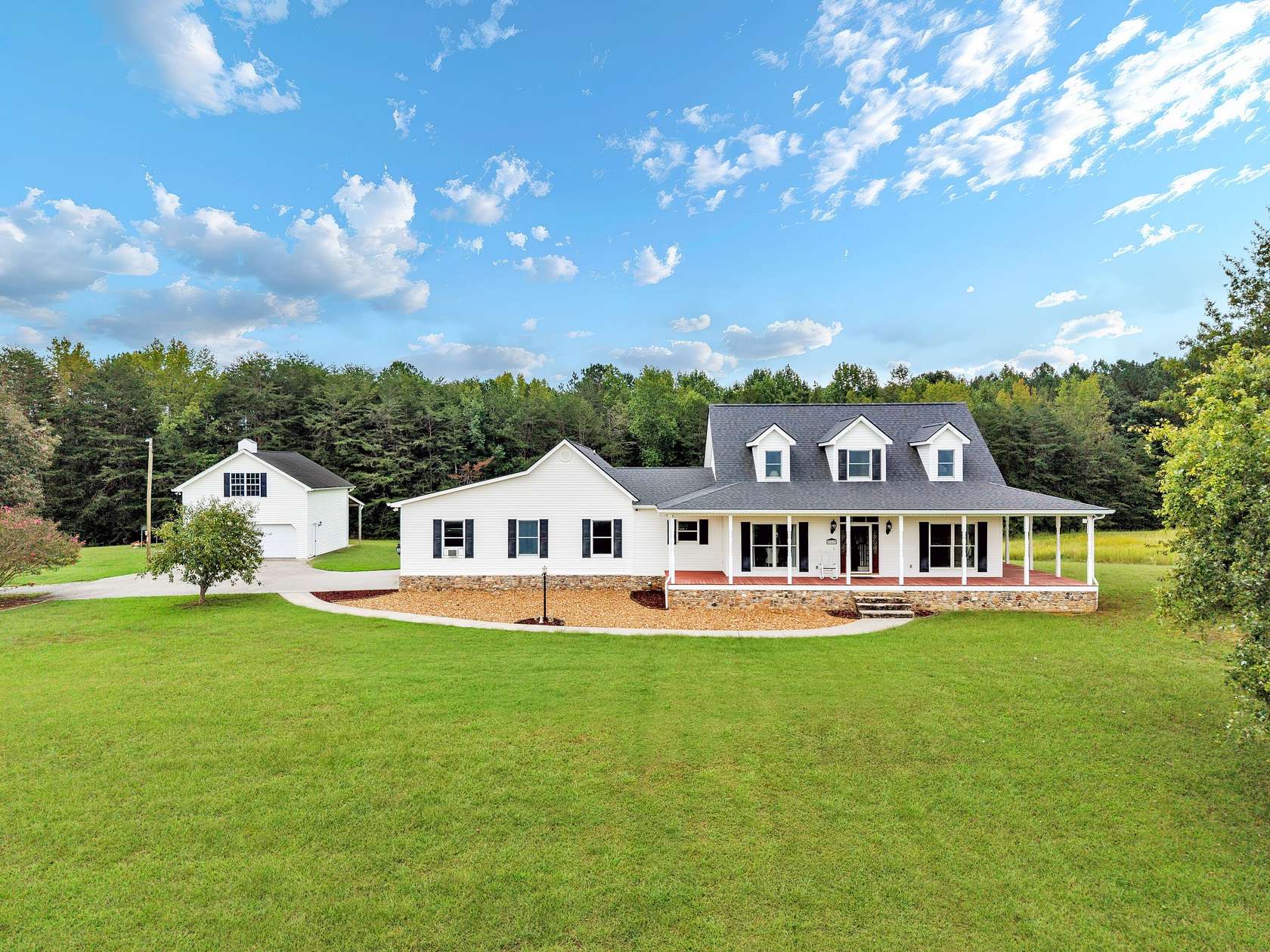 23.6 Acres of Recreational Land with Home for Sale in Athens, Tennessee