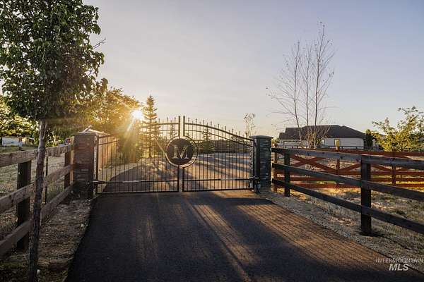 2.55 Acres of Land with Home for Sale in Kuna, Idaho
